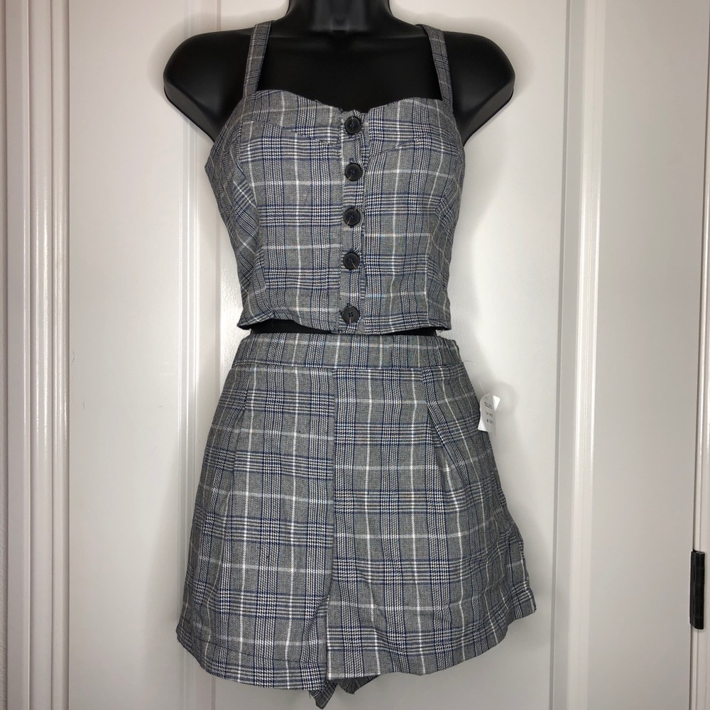 Tilly’s Grey Plaid Shorts Set